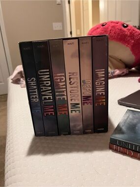 “Shatter Me” Book Series Box Set - Iridescent Multi-Color